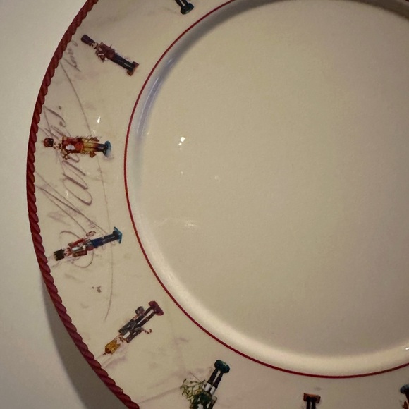 COPY - Williams Sonoma Nutcracker Dinner Plate - Picture 3 of 4